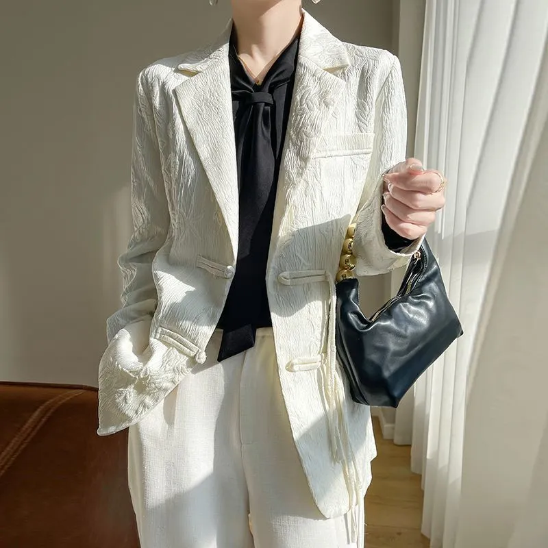 Women Formal Wear Blazers - Женский белый текстурированный блейзер с вырезанными